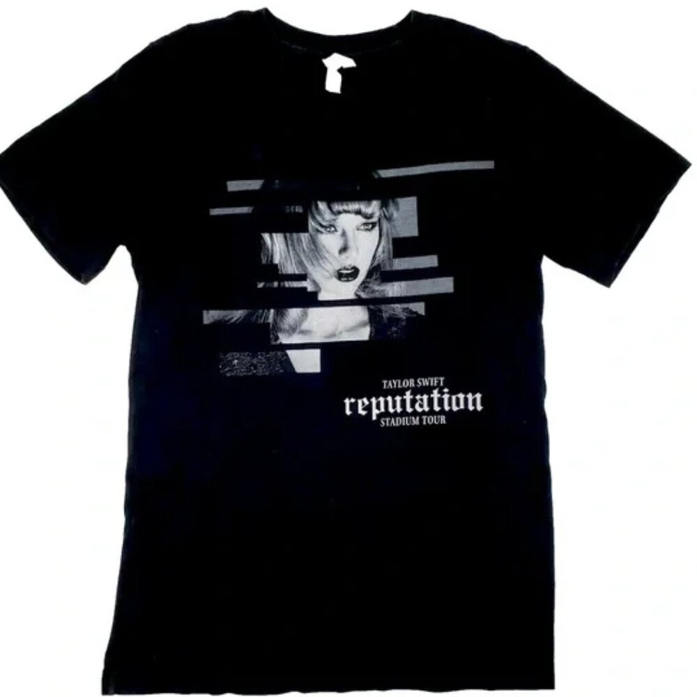 Taylor Swift Reputation Stadium Tour T-Shirt - Picture 1 of 3